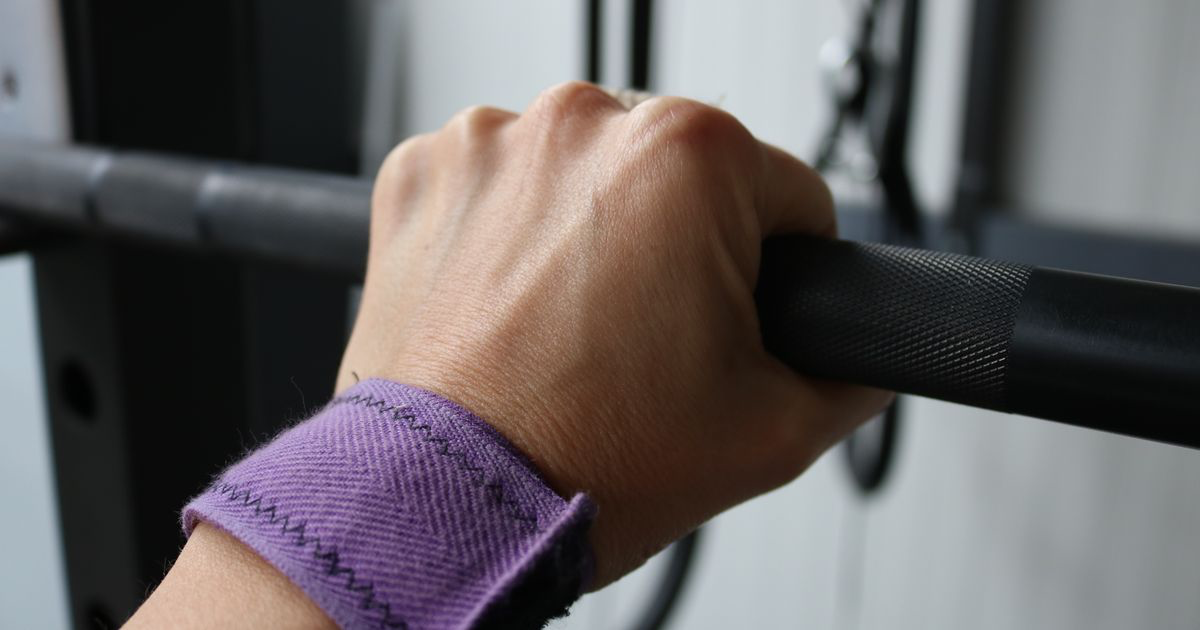 Bench Press Grip Width: How Wide Should Your Hands Be?