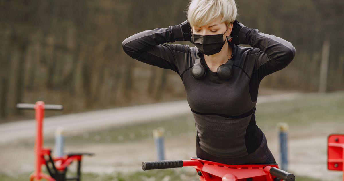 How to Do Back Extensions: Muscles Worked, Form, and Glute Focus