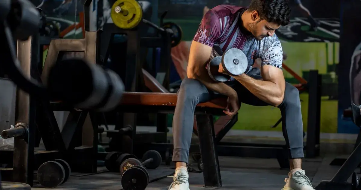 How to Preacher Curl: Form, Muscles Worked and What It Builds