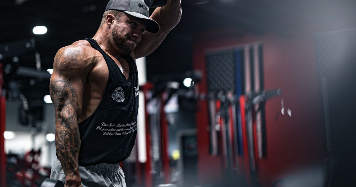 How to Do a Reverse Fly: Form, Muscles Worked and Rear Delts