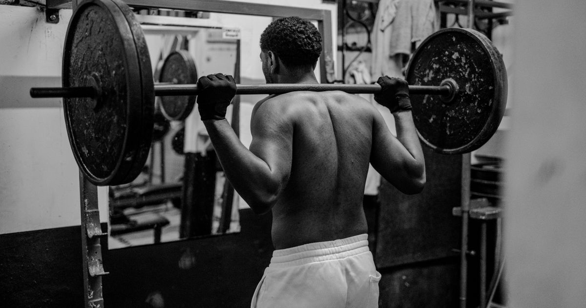 How to Squat: Form, Muscles, and Progression