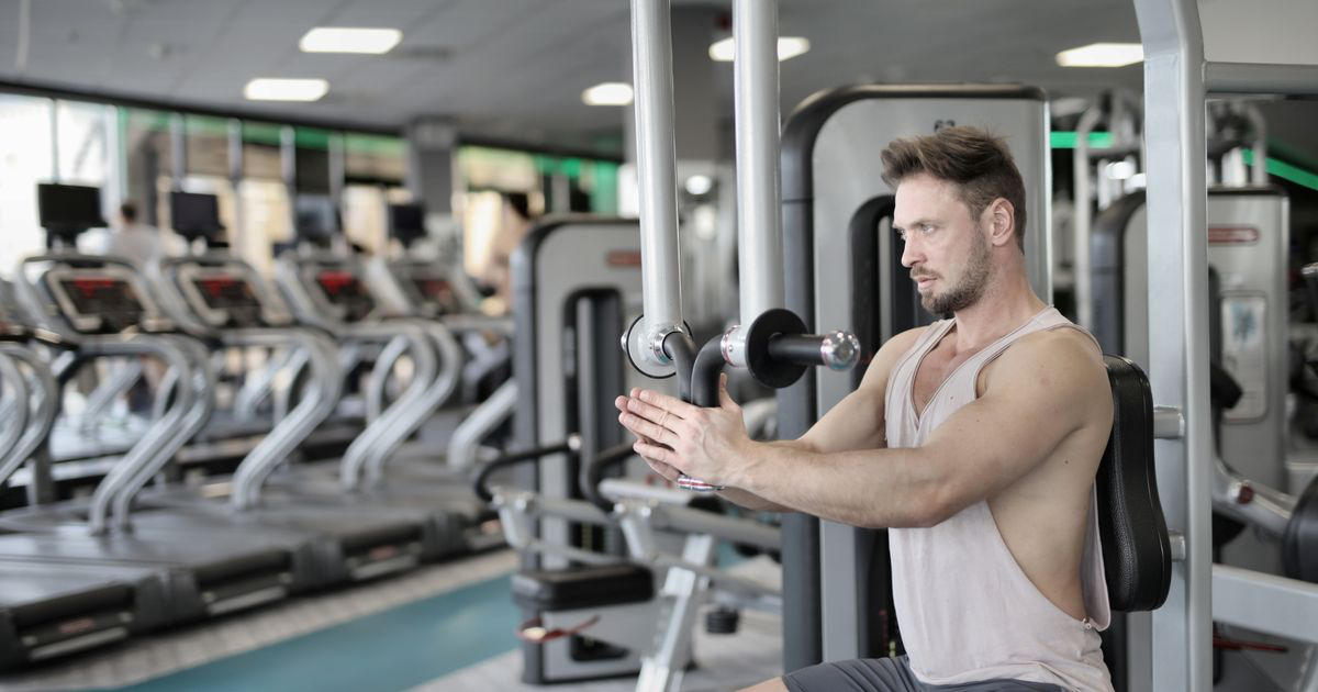 How to Use the Chest Press Machine: Setup and Form