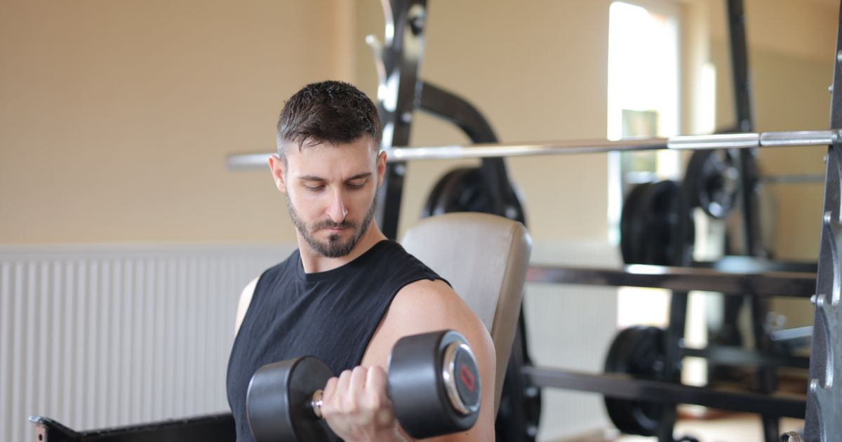 How Many Sets and Reps Should a Beginner Do? (2-3 x 8-12)