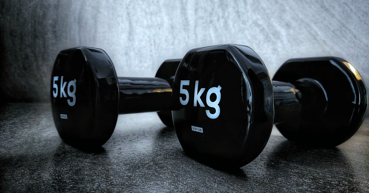 Supersets vs Straight Sets: Which Builds More Muscle?